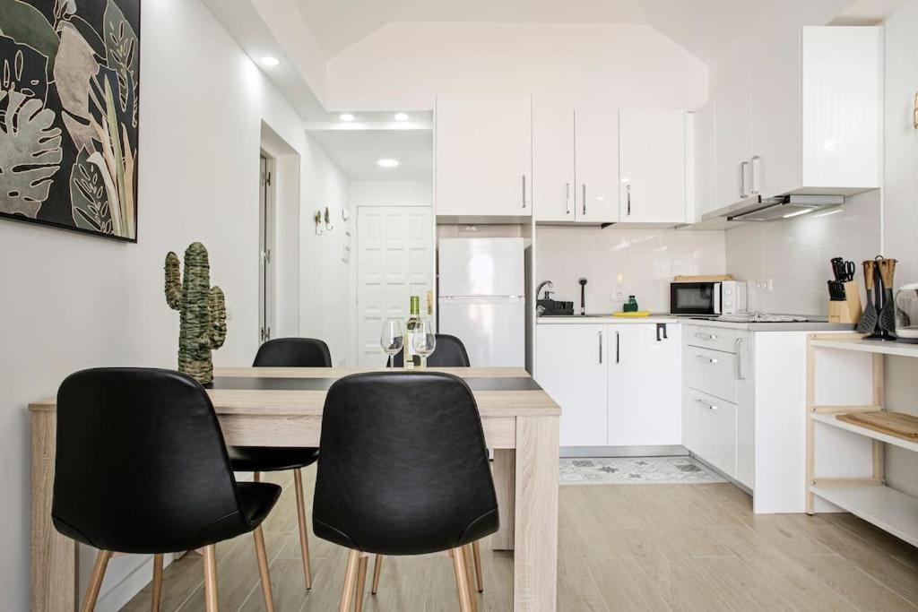 Royal Suite Diamantes I With Ac Лос Кристианос Екстериор снимка