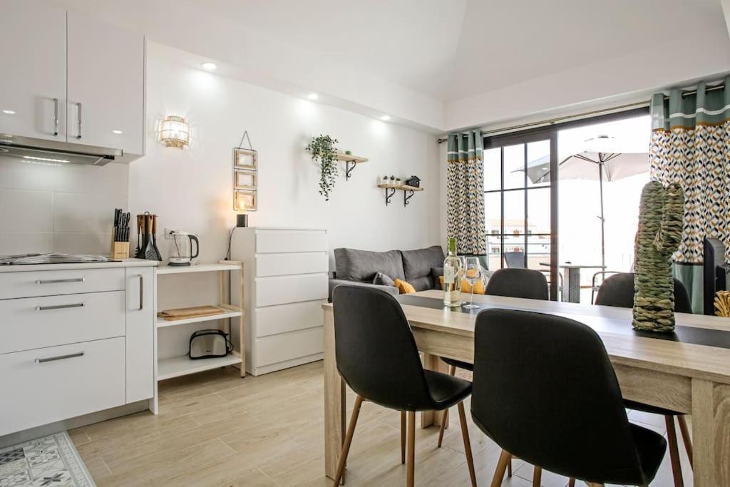 Royal Suite Diamantes I With Ac Лос Кристианос Екстериор снимка