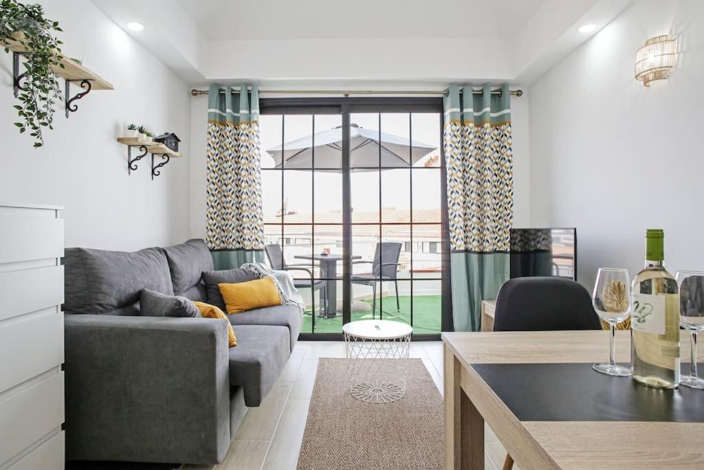 Royal Suite Diamantes I With Ac Лос Кристианос Екстериор снимка