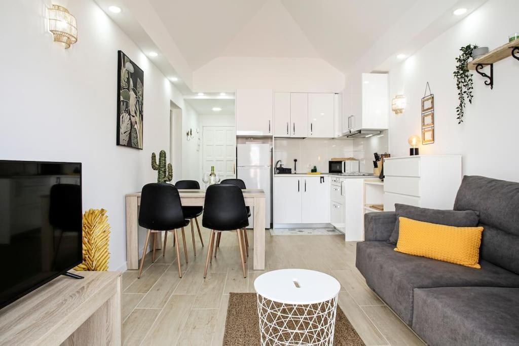 Royal Suite Diamantes I With Ac Лос Кристианос Екстериор снимка